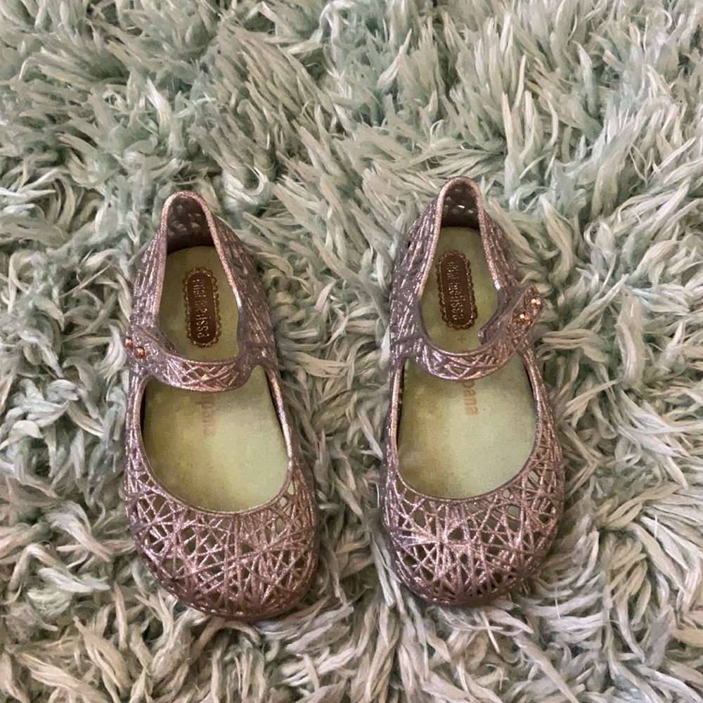 Mini Melissa size 7